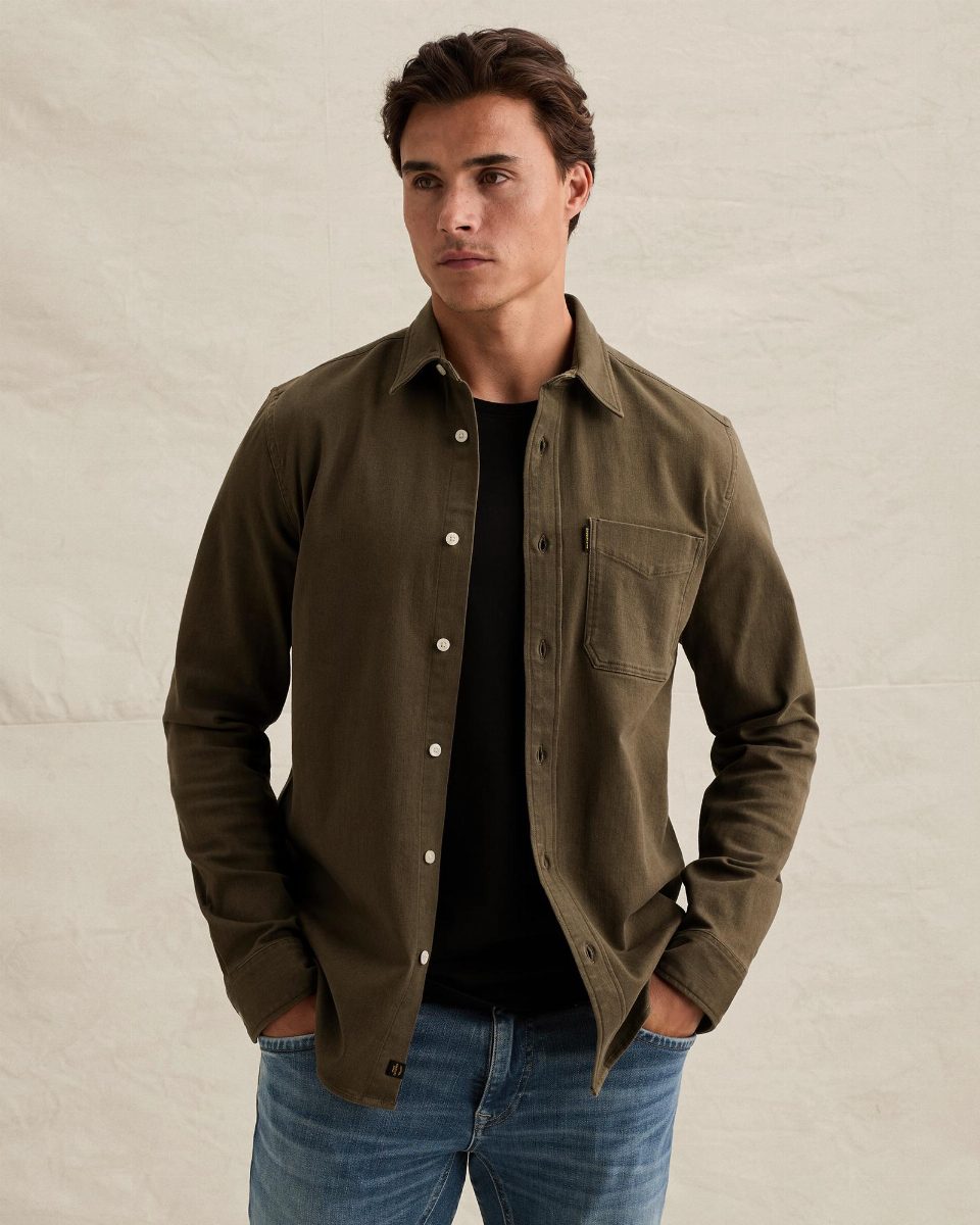 Denim overhemd met overdyed wassing en borstzak