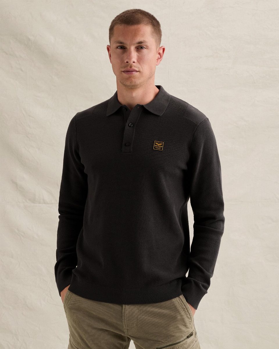 Gebreide polo met lange mouwen en badge – obsidian