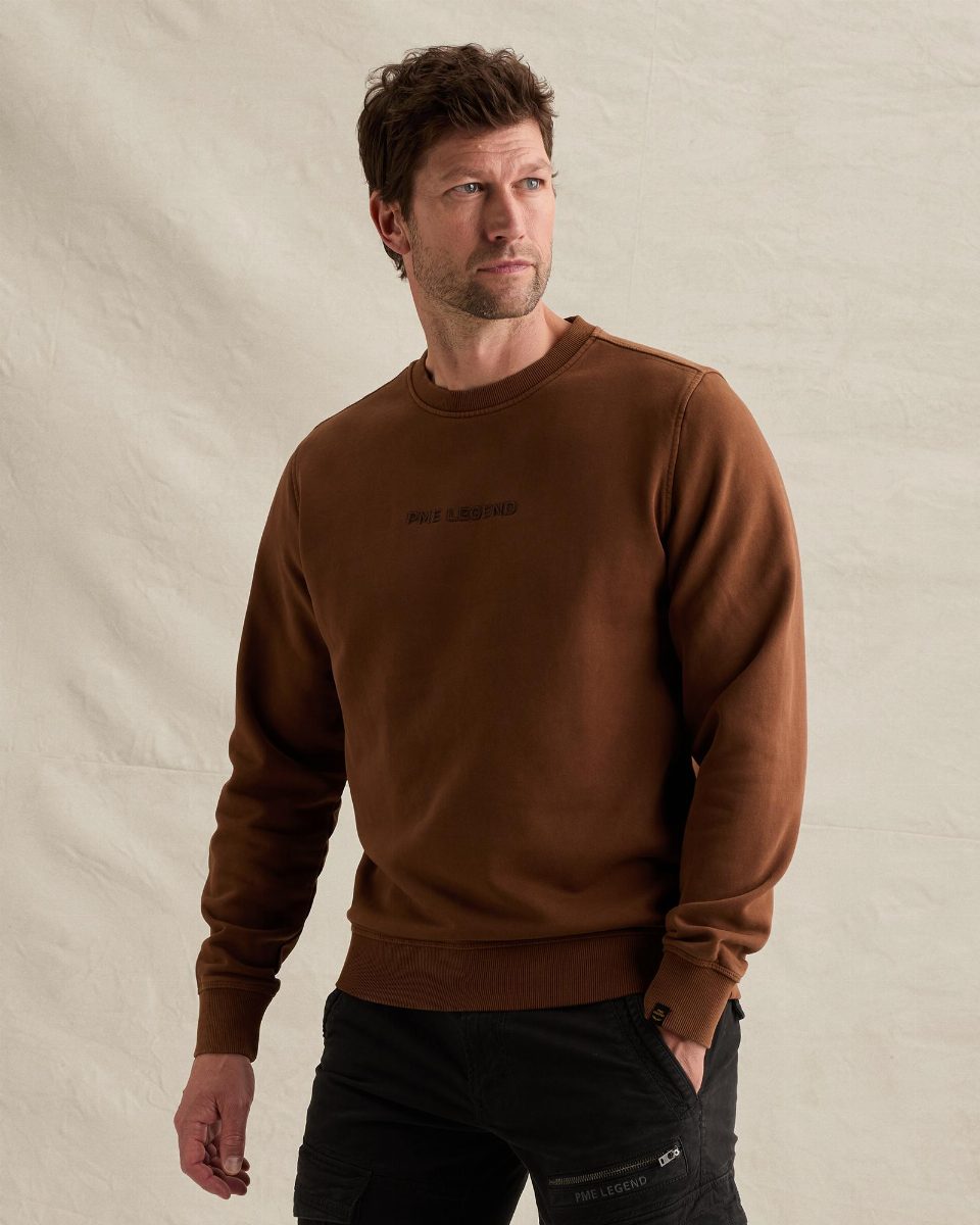 Sweatshirt met garment-dye wassing en logo op de borst – cappuccino