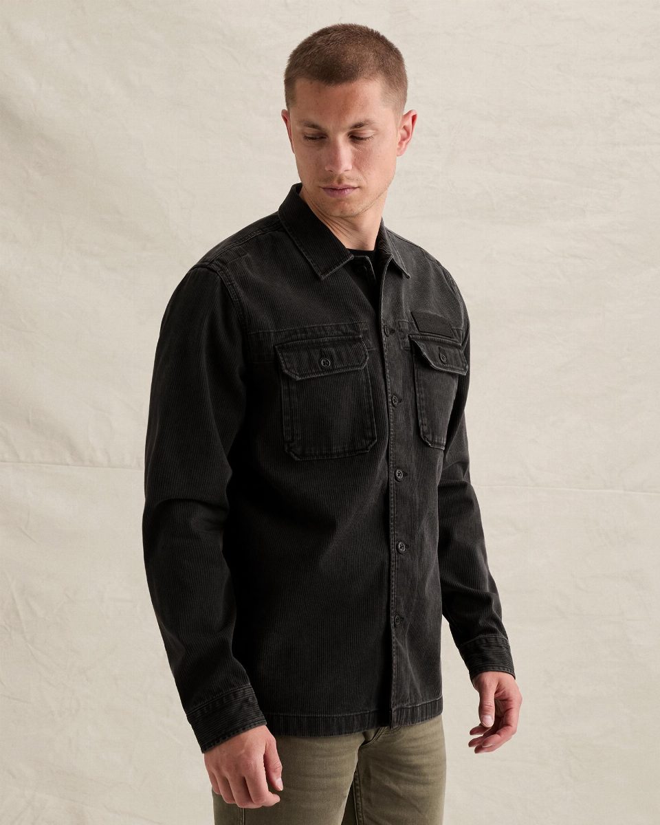 Overshirt met garment-dye wassing en structuur
