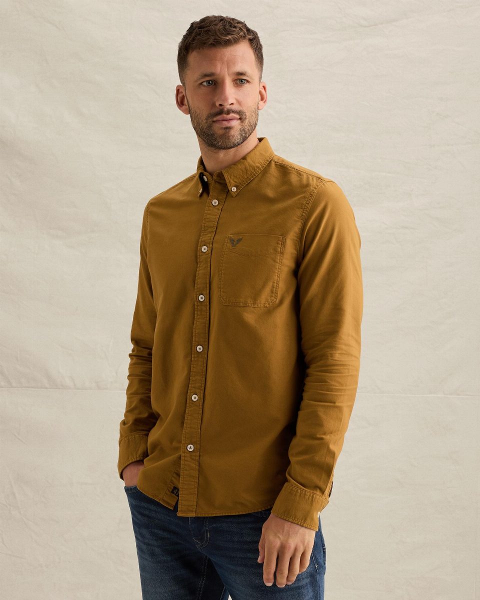 Oxford overhemd met garment-dye wassing en button-down kraag – golden brown